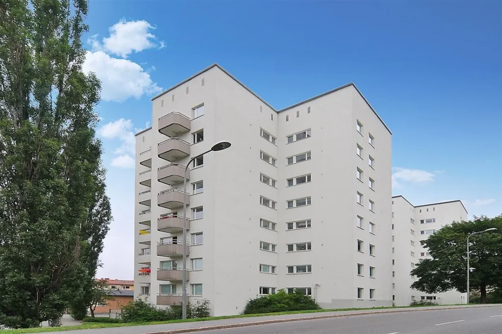 25. Montering av solceller takvarme till flerbostadshus
