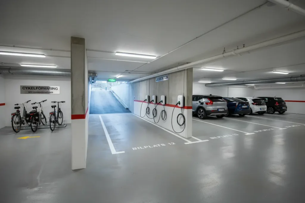 installation av elbilsladdning i bostadsr ttsf reningens garage i hammarbyh jden johanneshov
